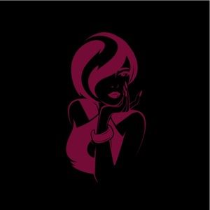 Meet your Posher, Claudia